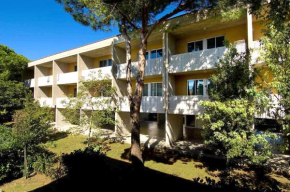 Sunny beach getaway flat with ac in Bibione